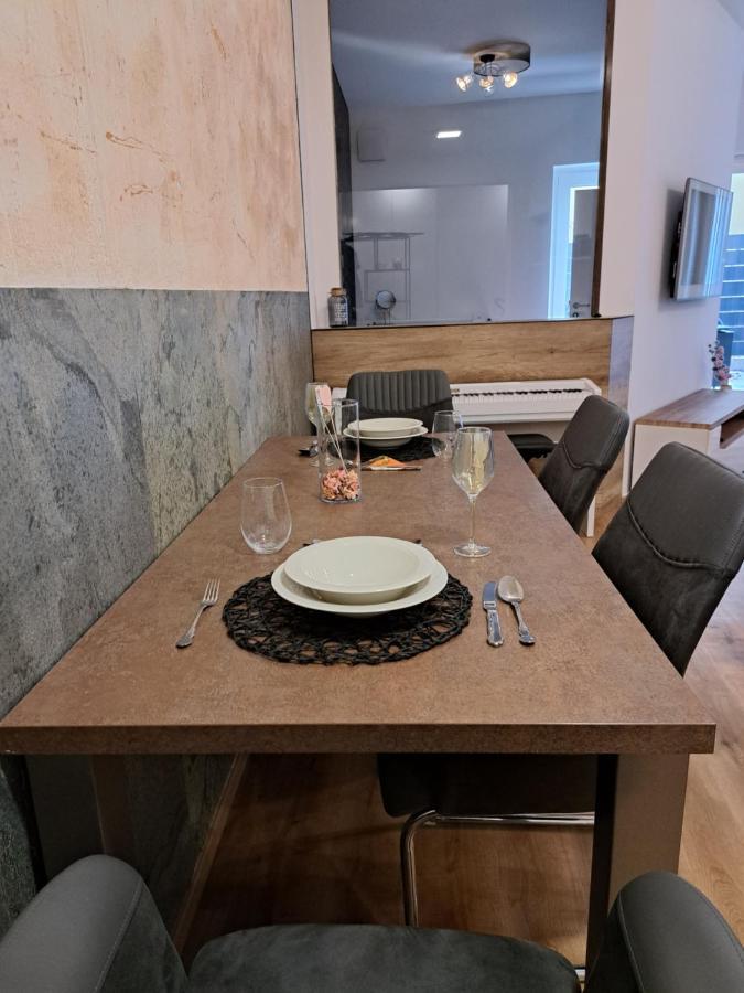 Stunning New Apartment With Free Parking Near City Centre Lubiana Esterno foto