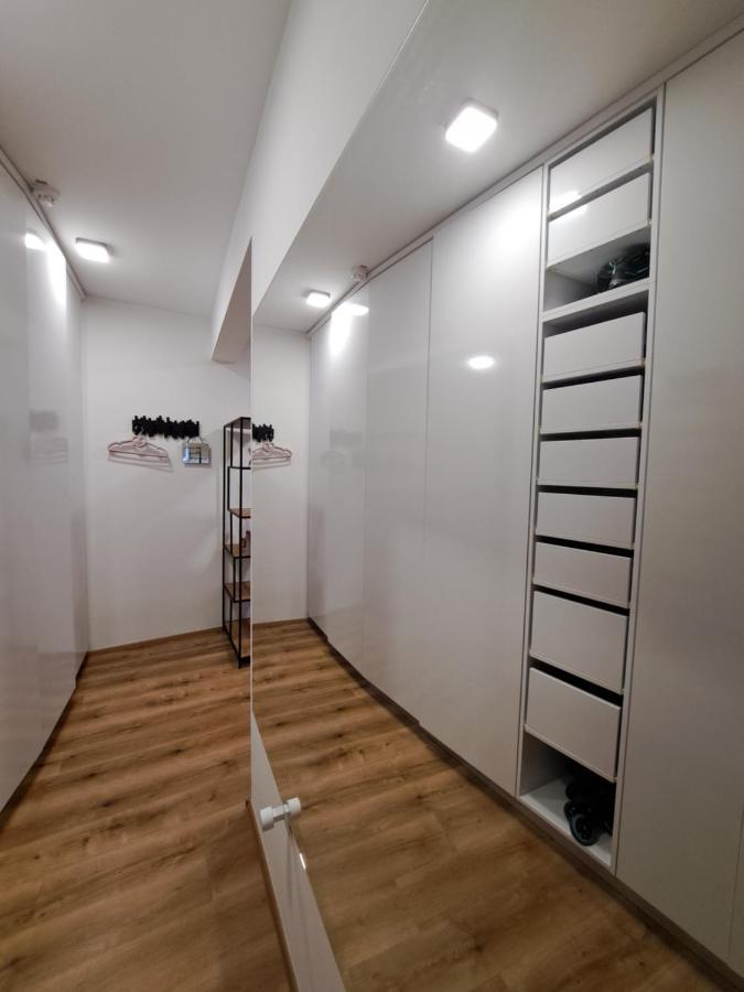 Stunning New Apartment With Free Parking Near City Centre Lubiana Esterno foto