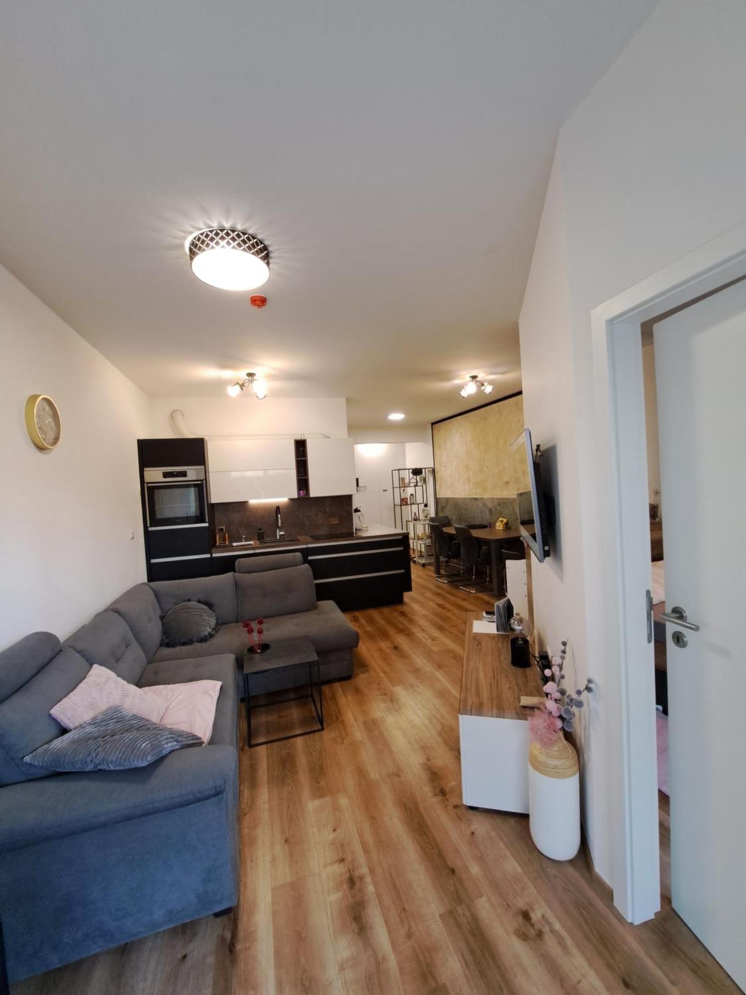 Stunning New Apartment With Free Parking Near City Centre Lubiana Esterno foto
